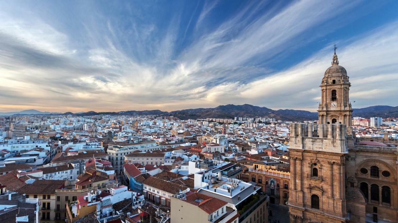 Genuar Apartments Malaga Center. Free Parking Екстериор снимка